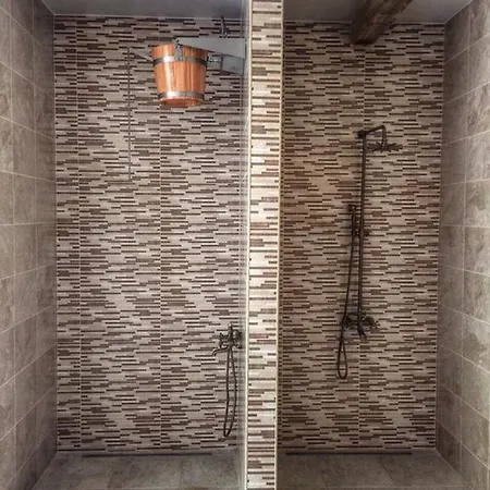 Maison d'hôtes Mount - 365 Days Hot Outdoor Pool - Valevtsi