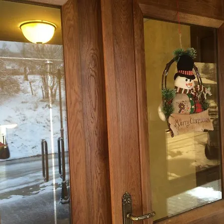 Mount - 365 Days Hot Outdoor Pool - Pensionat 4*