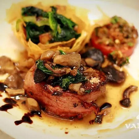 Mount - 365 Days Hot Outdoor Pool - Pensionat 4*